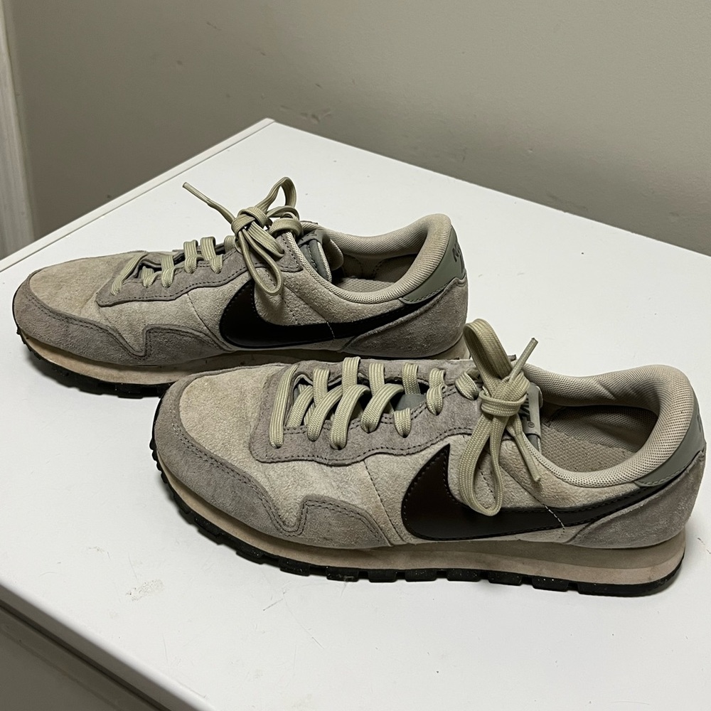 woman’s nike air’s